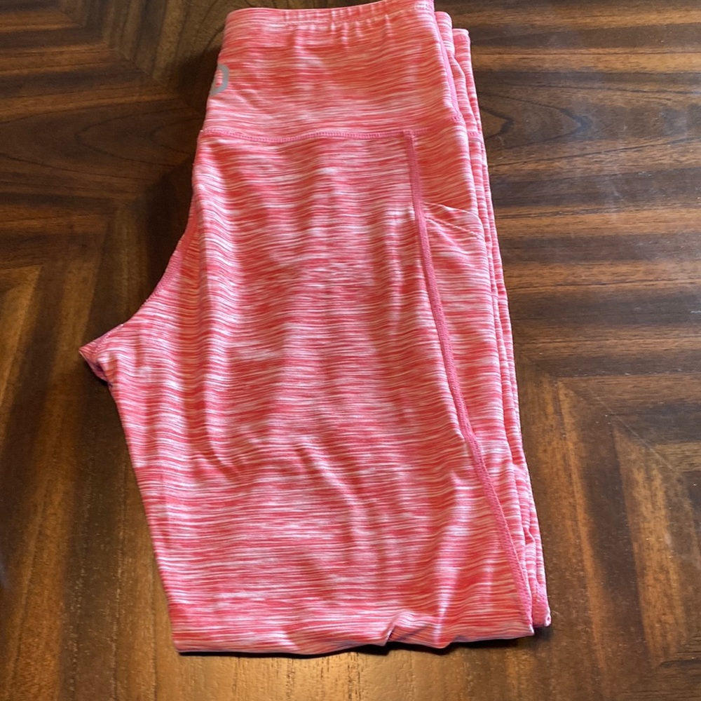 Athletic pink leggings